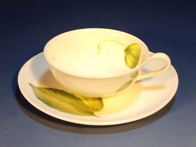日本NIKKO頂級骨瓷杯葉片系列紅茶杯盤組：日本 NIKKO 骨瓷杯 咖啡杯 紅茶杯 下午茶 居家 餐具 收藏 禮品
