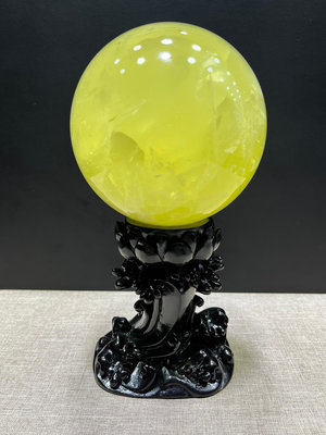 28號，黃水晶球擺件，產地巴西，晶體冰透黃潤、配高檔蓮花底座1911 水晶 原石 擺件【玲瓏軒】