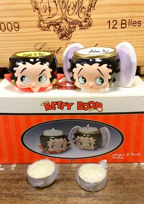 Betty Boop/貝蒂娃娃“天使與惡魔”經典陶瓷雙燭台組：貝蒂娃娃 卡通 懷舊 陶瓷 經典 燭台 收藏 玩具 公仔