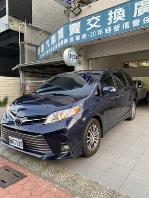 台中通豪汽車 Toyota sienna XLE 3.5 七人座❤️僅跑1.7萬