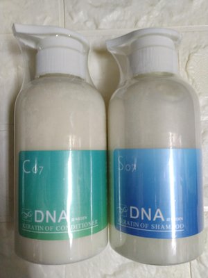 《DNA角蛋白洗髮乳+護髮素》700ml