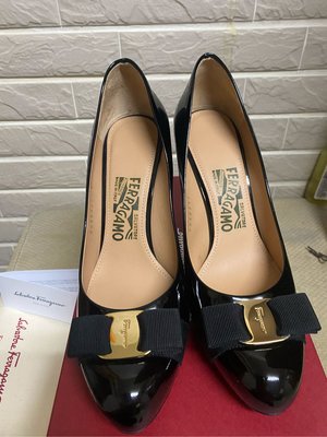 SF Salvatore Ferragamo 經典金牌 PIMPA 黑色 高跟鞋 71/2 7.5號 D楦 全新 微風櫃買
