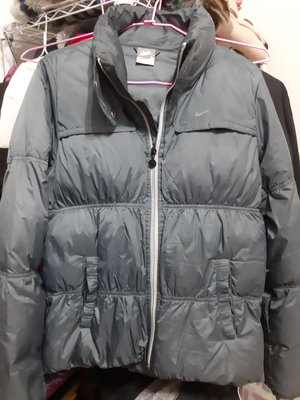 《凱莉屋》NIKE專櫃羽量級保暖羽絨外套─灰色S號