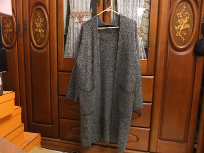 UNIQLO   灰色   長版   毛料  開襟  外套