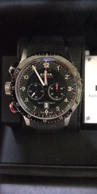 EDOX 紅針碳纖維計時腕錶（石英機心） 45MM   9成新