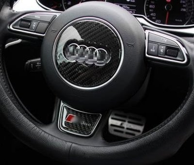 現貨熱銷-【易車汽配】適用於Audi奧迪A4L/A6L/A3/Q5/Q3/Q7內飾改裝 碳纖方向盤標 車標