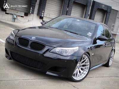 《OME - 傲美國際》BMW E60 E61 520I 520D 523I 525I 528I 530I 535I M5 霧黑水箱罩 黑鼻頭 消光黑