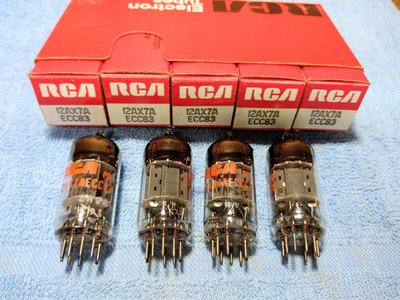 真空管RCA 12AX7(ECC83)