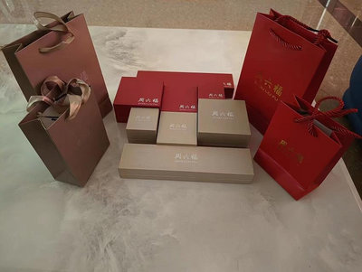 玖玖香檳金周六福珠寶首飾盒吊墜項鏈盒戒指盒龍鳳手鐲盒包裝紅色盒子
