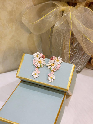 Leann代購~Les Nereides 法國莫里索印象系列 粉色白色花朵 鑲鉆耳環耳釘耳夾