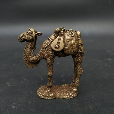 【二手】 純銅黃銅微雕沙漠駱駝復古家居擺件3060 古玩雜項【好運來】