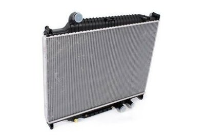 散熱器/水箱/冷凝器/中冷器 適用于荒原路華攬勝運動版 PCC500300