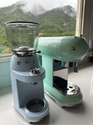 SMEG義式咖啡機+定量磨豆機(公司貨)