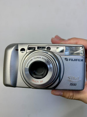 富士 silvi 1600 膠片相機 月光機前身 功能完好