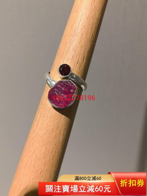 【二手】尼泊爾紅寶石原石+切面石榴石戒指 僅試戴。 老物件 收藏 古玩【老王古董店】-144