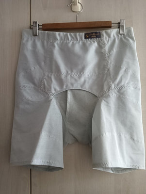 日本製善美得 Lily Bouquet MEN'S束褲調整型塑身褲（3L）品相佳內附遠紅外線板