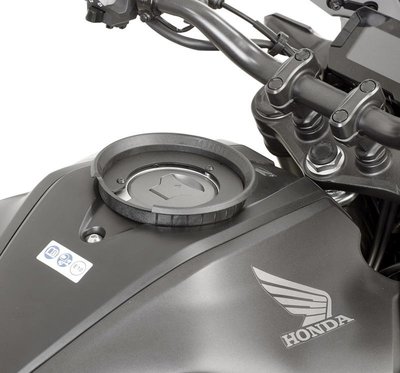 [ Moto Dream 重機部品 ] GIVI BF41 快拆油箱包固定座 Honda CB300R 18