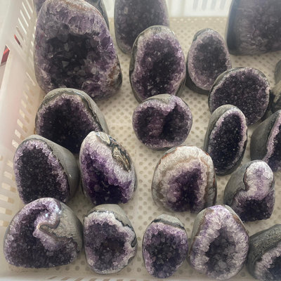 【二手】烏拉圭紫水晶洞2公斤 舊貨 古玩 收藏 【瀟湘館】-916