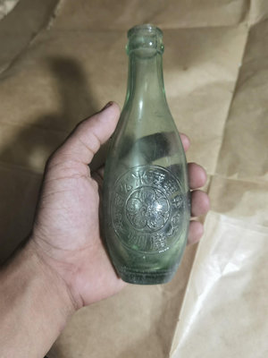 清代玻璃瓶蘋果玻璃瓶老玻璃瓶清代汽水瓶民國汽水瓶老汽水瓶