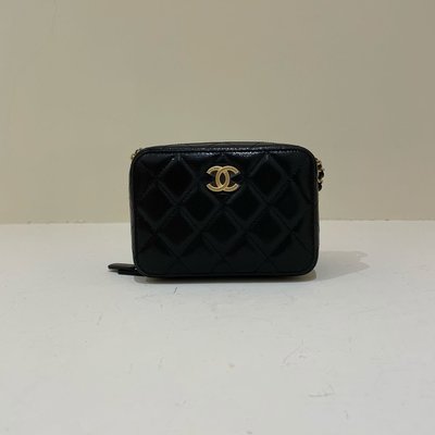 Chanel 黑色 金幣 化妝包《精品女王全新&amp;二手》