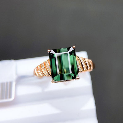 【高品珠寶】天然極品墨綠色碧璽戒指【裸石】：約4.61ct【規格】： 裸石9.3x7.7mm【】：345608677 特