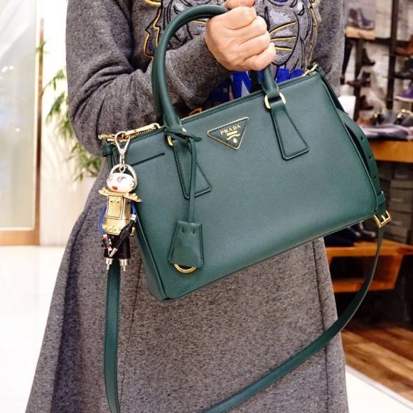 Prada BN2316 Mini Saffiano Lux Tote Bag 迷你斜背包綠| Yahoo奇摩拍賣