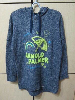 衣市藍~Arnold Palmer 女連帽毛圈長袖T恤 (38~M~深麻藍~) (220307)