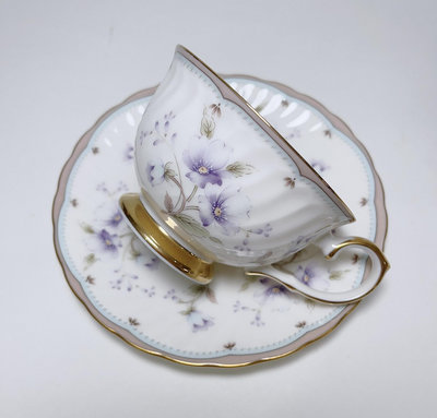 日瓷 Hoya豪雅紫色花卉描金骨瓷咖啡杯