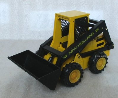 [丸山建機模型店]---絕版品 NEW HOLLAND L555 1/25山貓鏟裝機模型
