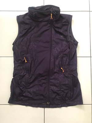 紫色Adidas Clima Proof背心外套