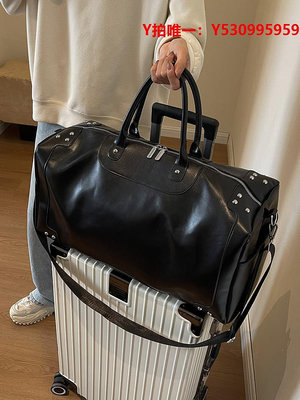 旅行包鉚釘短途旅行包女新款帶鞋位大容量手提運動健身斜挎行李包男