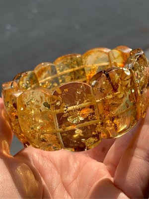 玉對人~天然原礦波羅的海珀黃金爆花琥珀手排-550