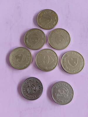 加樂福Carrefour or playground token coin早期加樂福賣場 或遊樂場代幣6枚 湯姆熊2枚95新以上，增加收藏回憶與樂趣，特價組合