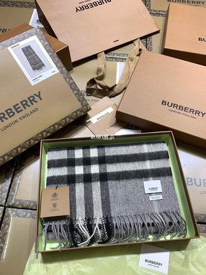 特賣- 潮牌Burberry/巴寶莉 英倫時尚 經典延續新標LOGO 顏色3圍巾 披肩 30-168披肩 海外