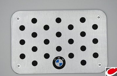 【熱賣精選】BMWM標寶馬5系525i3系320i7系1系2系BMWX3X4汽車標腳踏板鋁合金踏板-LK139289