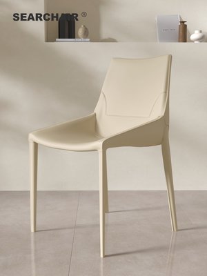 定制 奶油風白色北歐輕奢馬鞍皮餐椅家用現代簡約靠背椅設計師皮質椅子