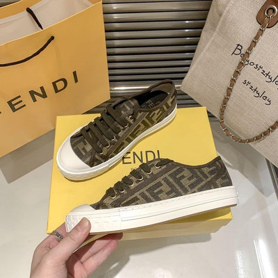 【小鹿甄選】FENDI 芬迪 新款板鞋帆布鞋ins潮板鞋芬迪字母情侶款