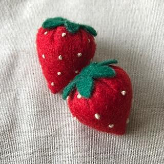 手縫不織布－草莓（有蒂頭）