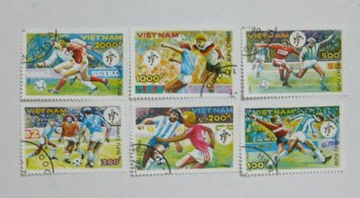 超值收藏---足球郵票--- 6 張---越南---運動體育部份---信銷票