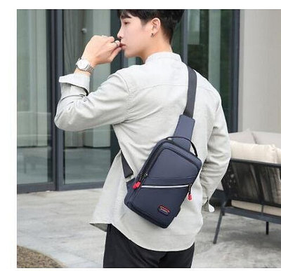 時尚休閑男士胸包多功能戶外便攜USB充電單肩包斜挎包側背包