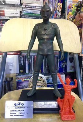 日本正版《奧特曼初代50週年“A臉”限量銅像》鹹蛋超人玩偶可動假面騎士模型鋼彈會場稀有收藏玩具X-plus鬼滅之刃鋼鐵人