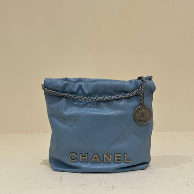 Chanel 22 mini托特包 水藍色 銀釦《精品女王全新&amp;二手》