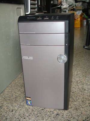 ASUS Essentio CM1435 桌上型電腦( AMD A4-6300 3.7G/4G/500G/DVD燒錄機)