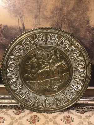 歐洲古物時尚雜貨 老英國 手工 浮雕圓銅盤 騎士騎馬圖 浮雕掛盤 擺飾品 古董收藏