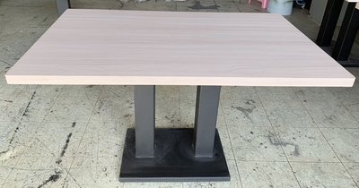 鑫高雄駿喨二手貨家具(全台買賣)---4尺 木心板  餐桌 4人 四人 營業用餐桌
