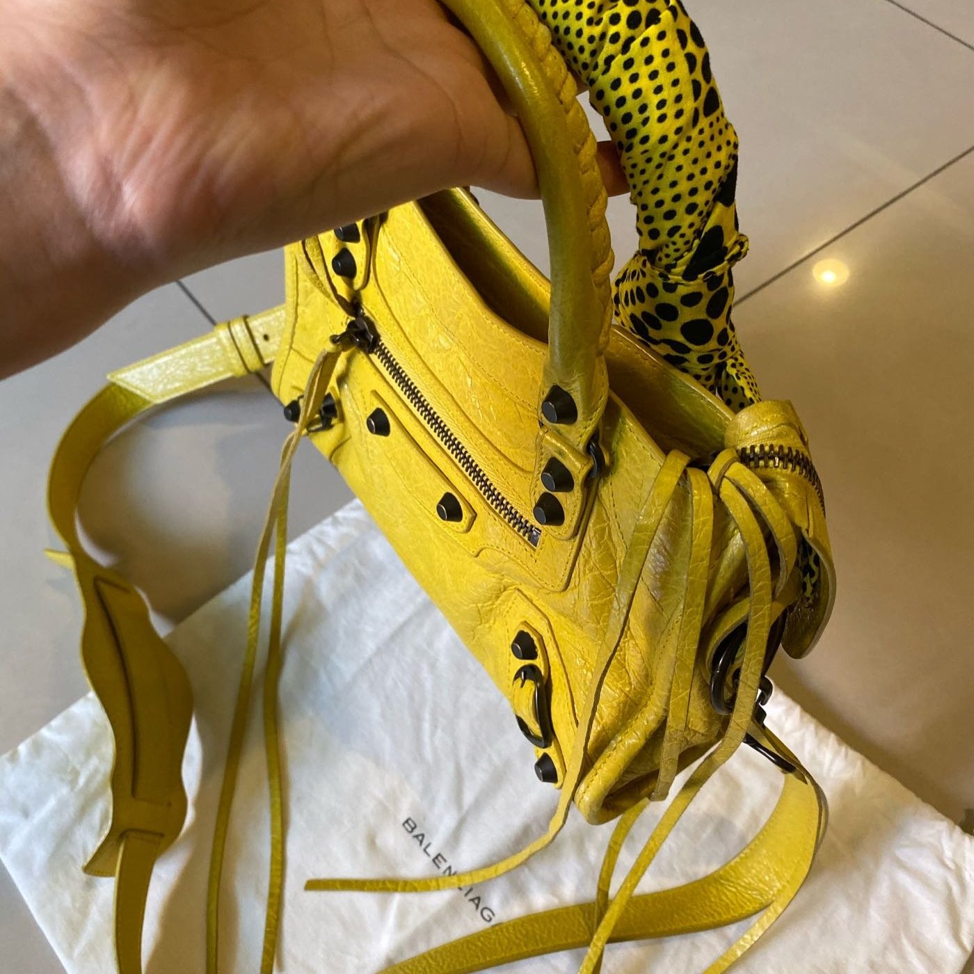 人気商品超目玉 目玉商品 《美品》BALENCIAGA ショルダーバッグ