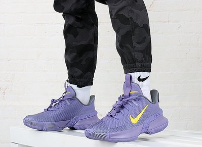 Nike Ambassador13 詹姆斯 紫色 黃勾 實戰 氣墊 減震 時尚 運動 籃球鞋 CQ9329-500