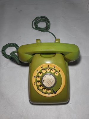 轉盤式 電話機 可撥電話 還能打大哥大電話 復古 好的 正常 收藏 裝飾品 二手市面稀少 綠色