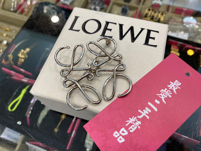 ☆最愛二手精品☆ Loewe 銀色LOGO造型胸針別針 XG7546