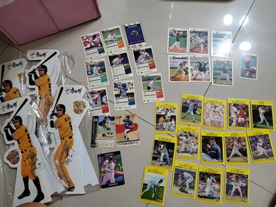 美國職棒棒球卡~台灣棒球卡。統一獅。洋基早期限量絕版收藏~兄弟象人形立牌